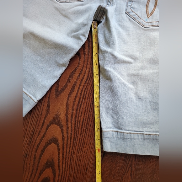 2 /$15 Bongo Stonewash Stretch Denim Shorts Low rise Long US Size 7 - Picture 5 of 11